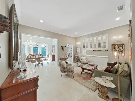 4833 Windmill Palm Terrace NE St Petersburg FL 33703