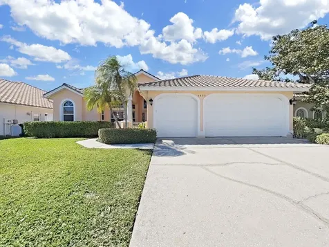4833 Windmill Palm Terrace NE St Petersburg FL 33703