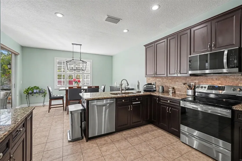 10618 Hatteras Drive Tampa FL 33615