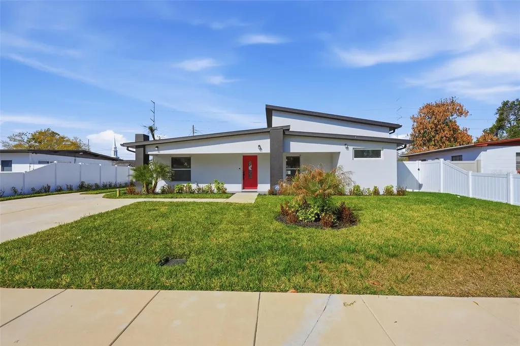 10104 N Dartmouth Avenue Tampa FL 33612
