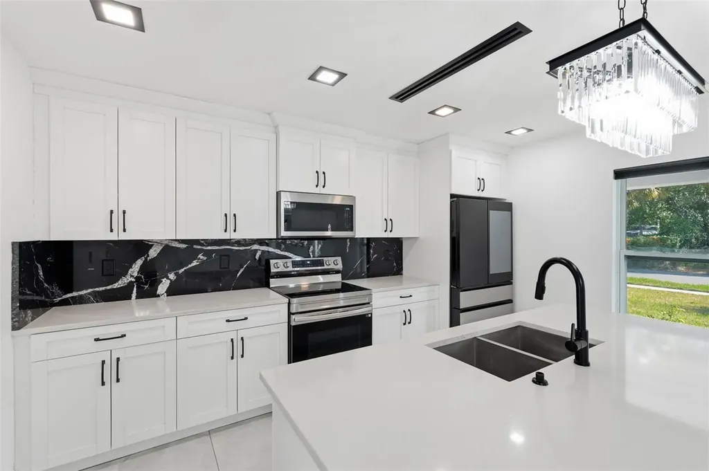 10104 N Dartmouth Avenue Tampa FL 33612