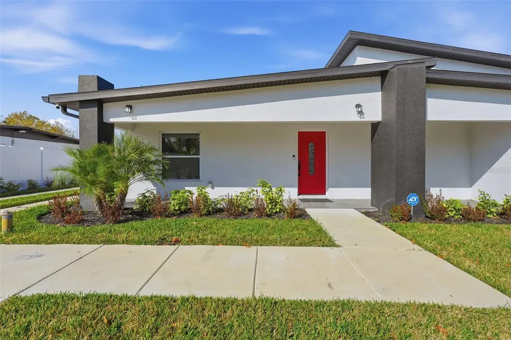 10104 N Dartmouth Avenue Tampa FL 33612