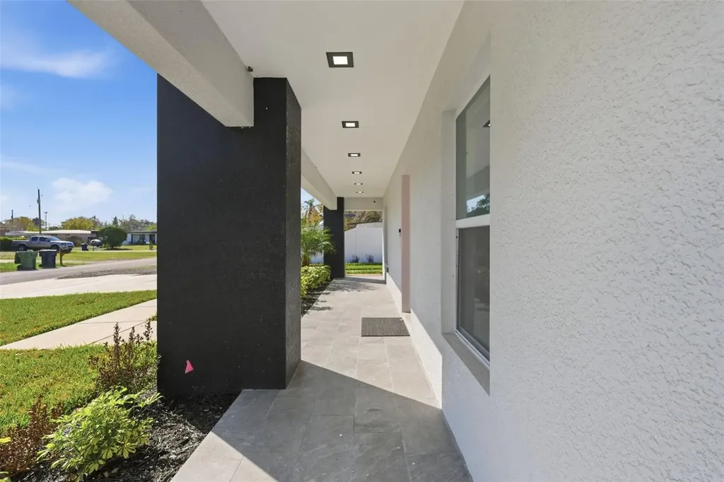 10104 N Dartmouth Avenue Tampa FL 33612