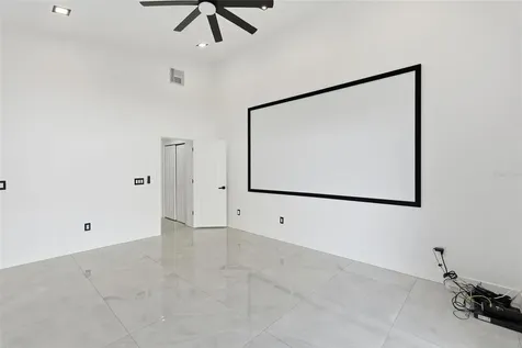 10104 N Dartmouth Avenue Tampa FL 33612