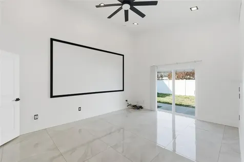 10104 N Dartmouth Avenue Tampa FL 33612