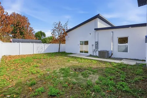10104 N Dartmouth Avenue Tampa FL 33612