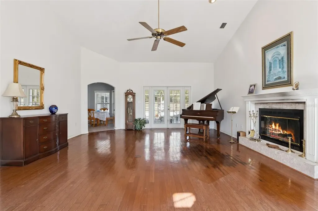 22841 Stallion Drive Sorrento FL 32776