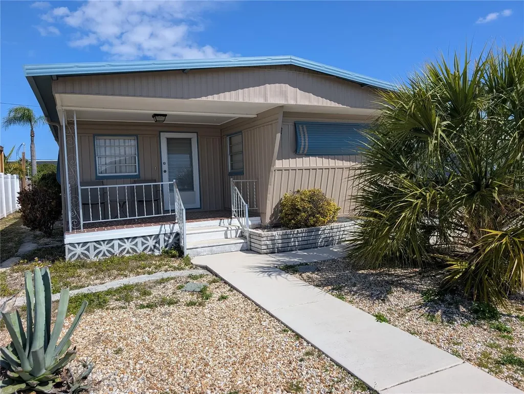 107 48th Avenue Drive W Bradenton FL 34207