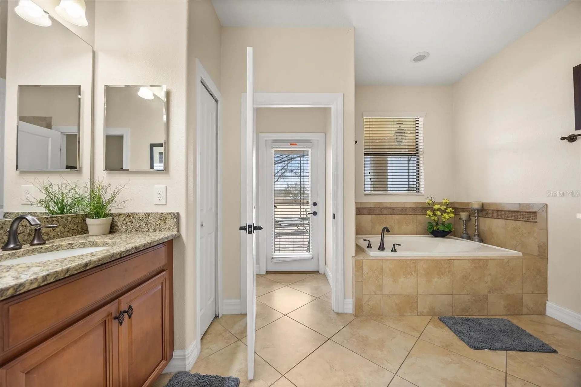 1484 Moon Valley Drive Davenport FL 33896