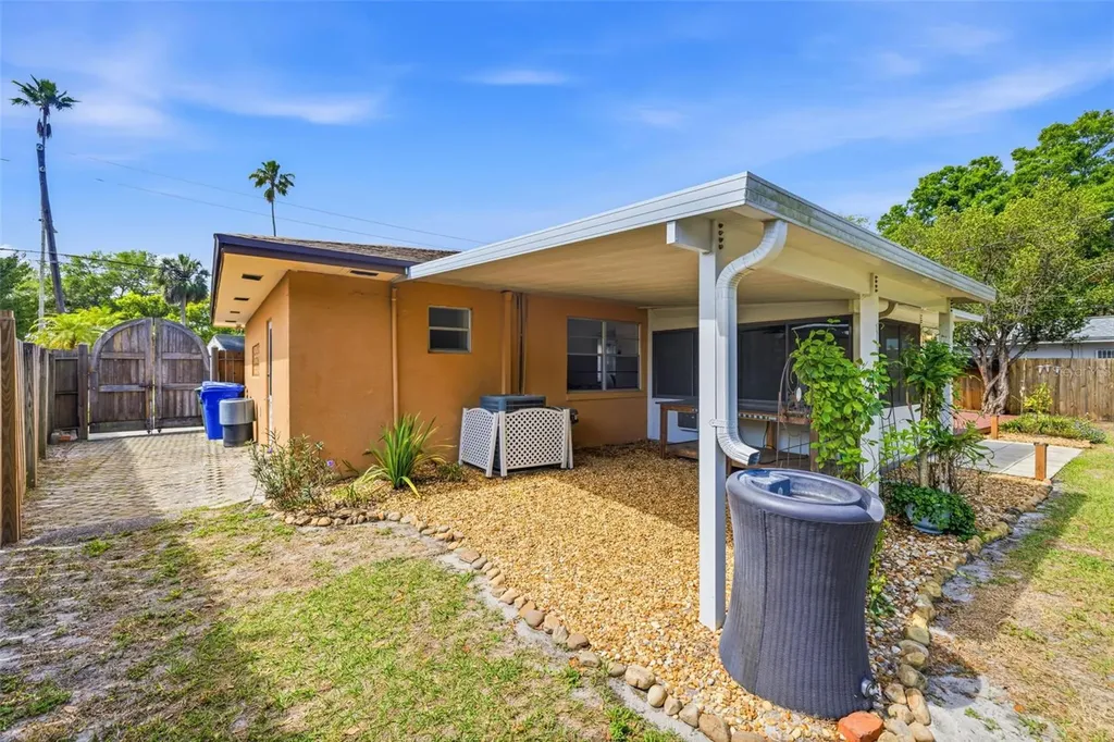 450 San Salvador Drive Dunedin FL 34698