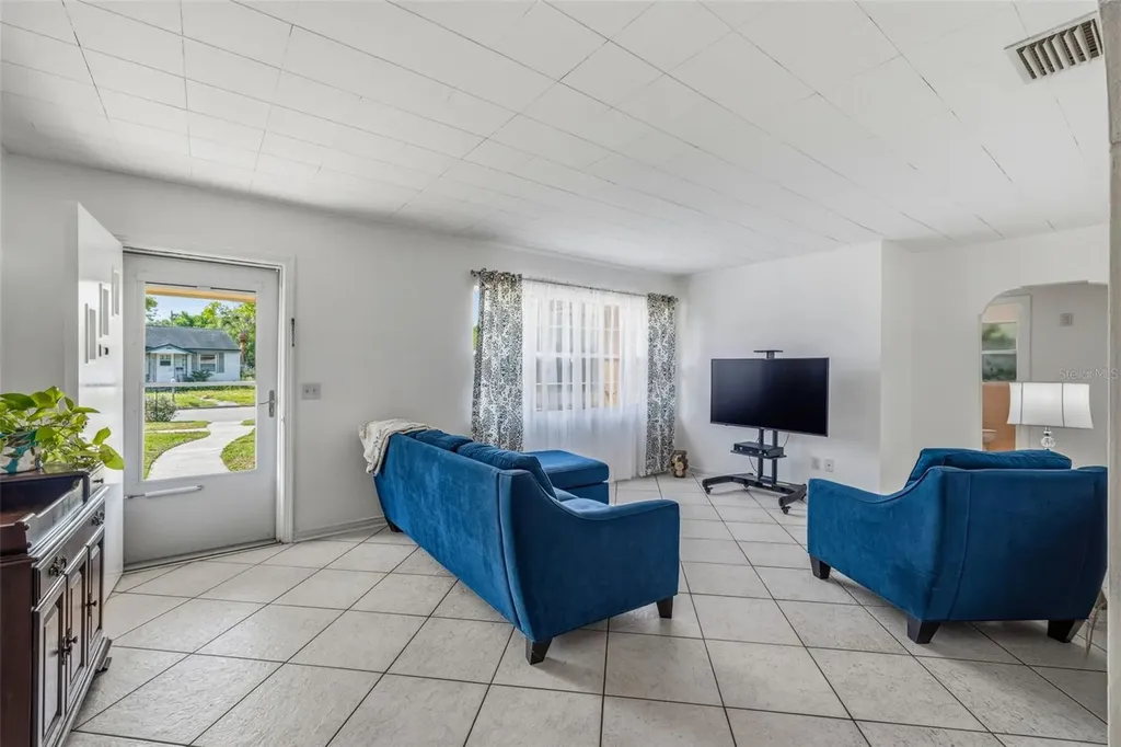 450 San Salvador Drive Dunedin FL 34698