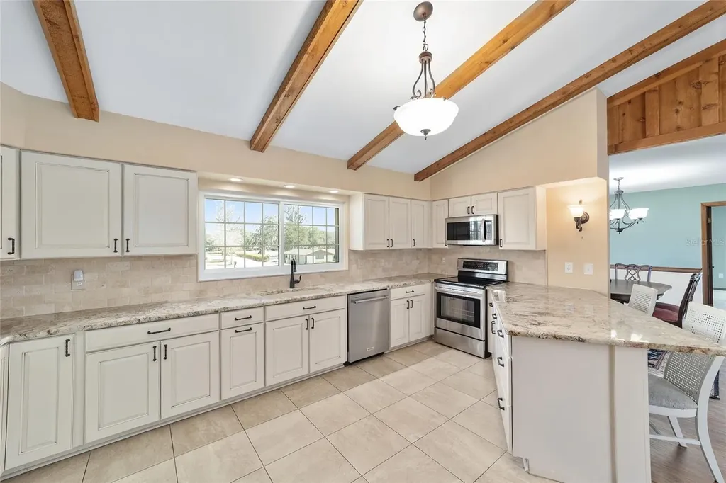 5252 NW 76th Court Ocala FL 34482