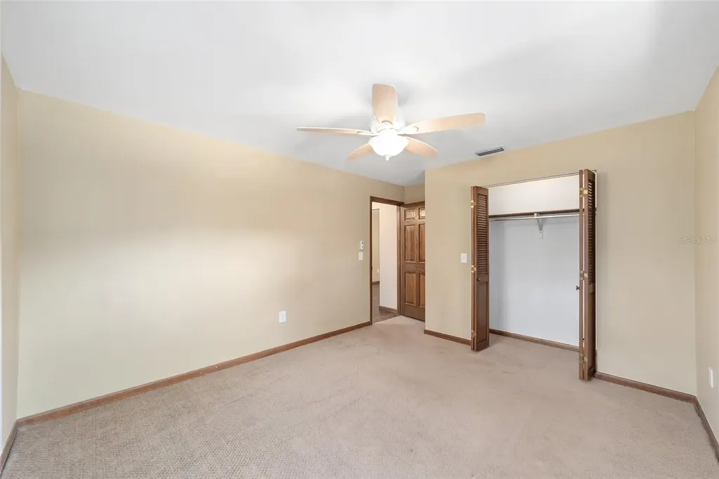 5252 NW 76th Court Ocala FL 34482