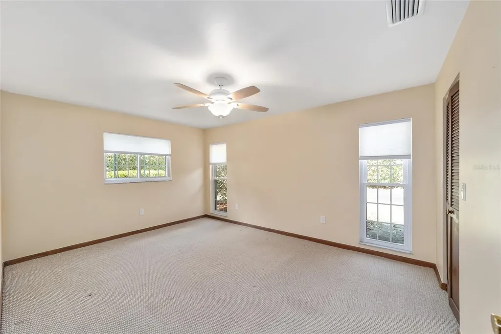 5252 NW 76th Court Ocala FL 34482
