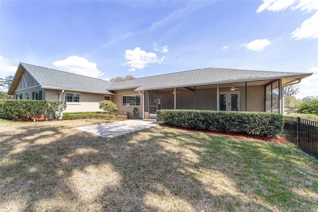 5252 NW 76th Court Ocala FL 34482