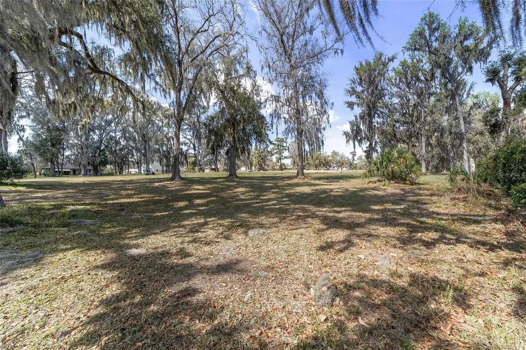 5252 NW 76th Court Ocala FL 34482