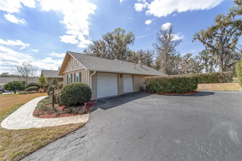 5252 NW 76th Court Ocala FL 34482