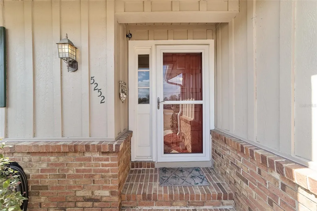 5252 NW 76th Court Ocala FL 34482