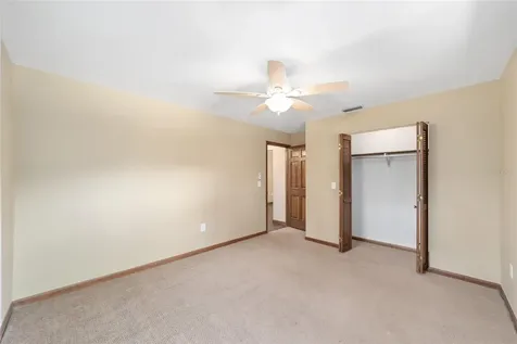 5252 NW 76th Court Ocala FL 34482