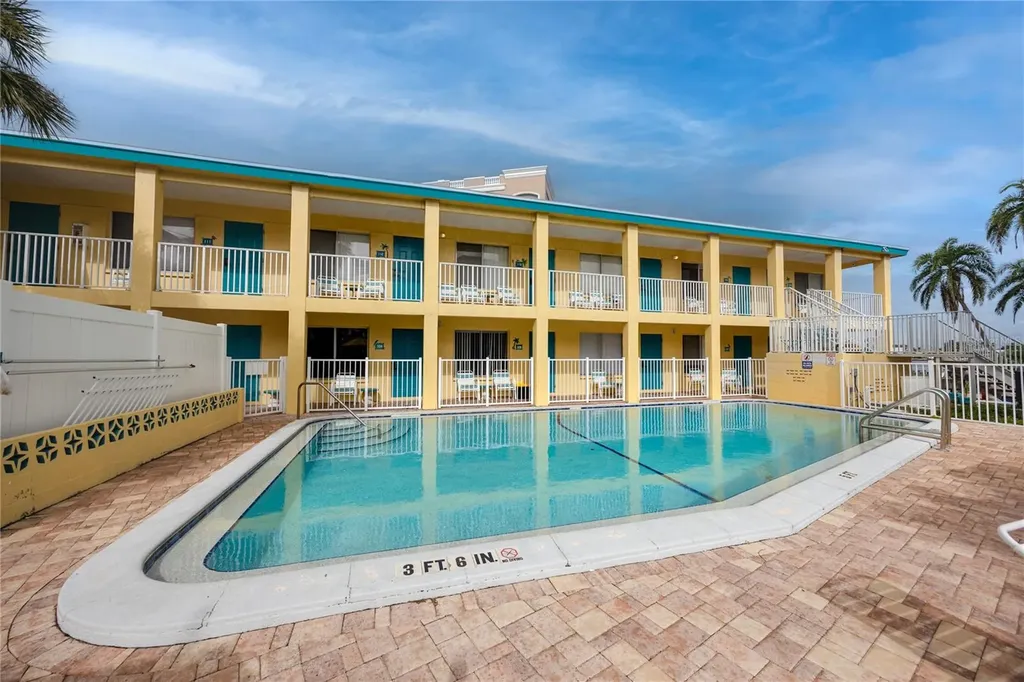 282 Treasure Island Causeway St Petersburg FL 33706