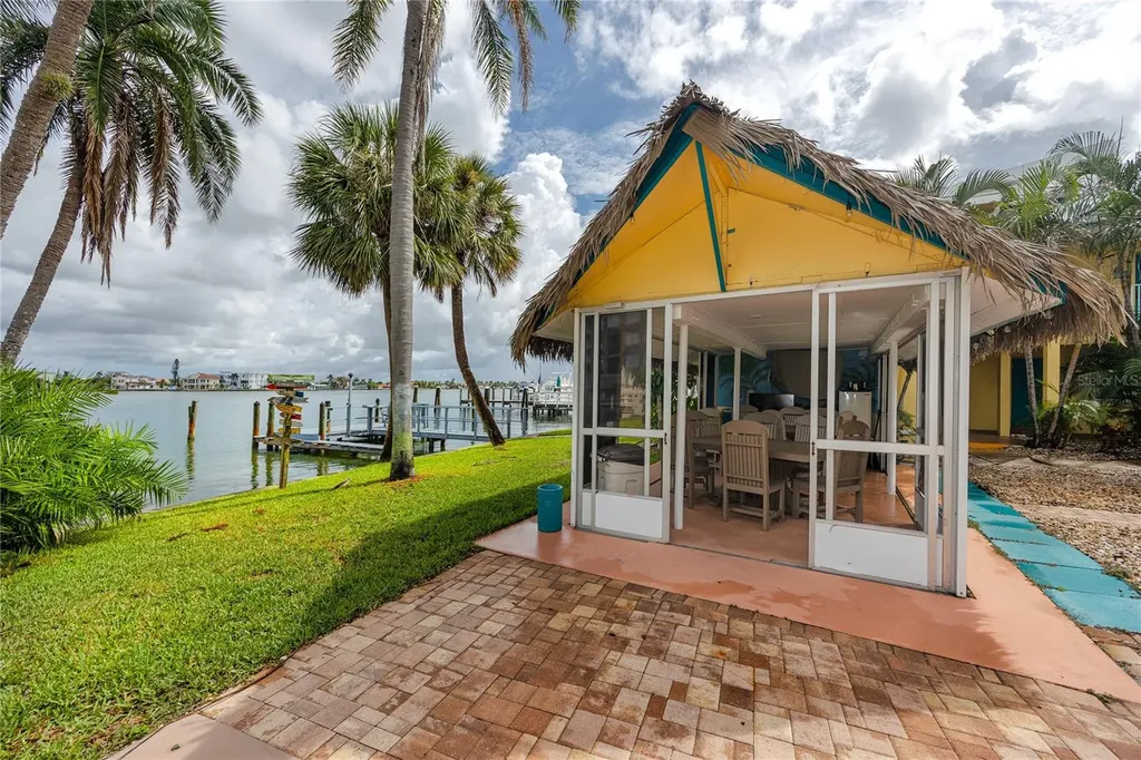 282 Treasure Island Causeway Treasure Island FL 33706