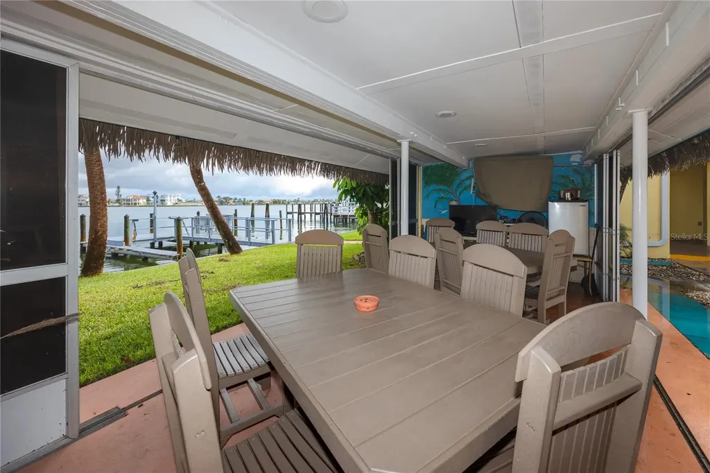 282 Treasure Island Causeway Treasure Island FL 33706