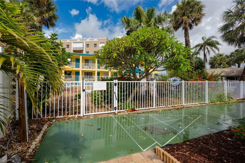 282 Treasure Island Causeway St Petersburg FL 33706