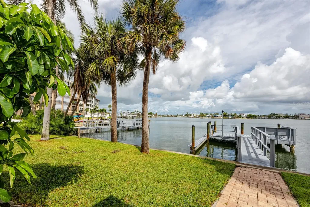 282 Treasure Island Causeway St Petersburg FL 33706