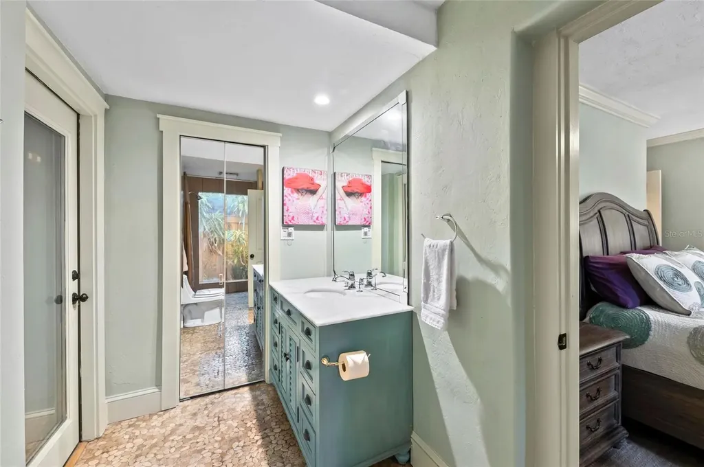 941 Virginia Drive Sarasota FL 34234