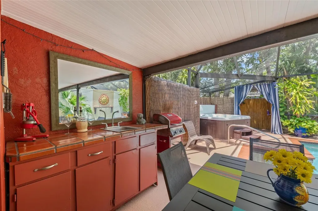 941 Virginia Drive Sarasota FL 34234