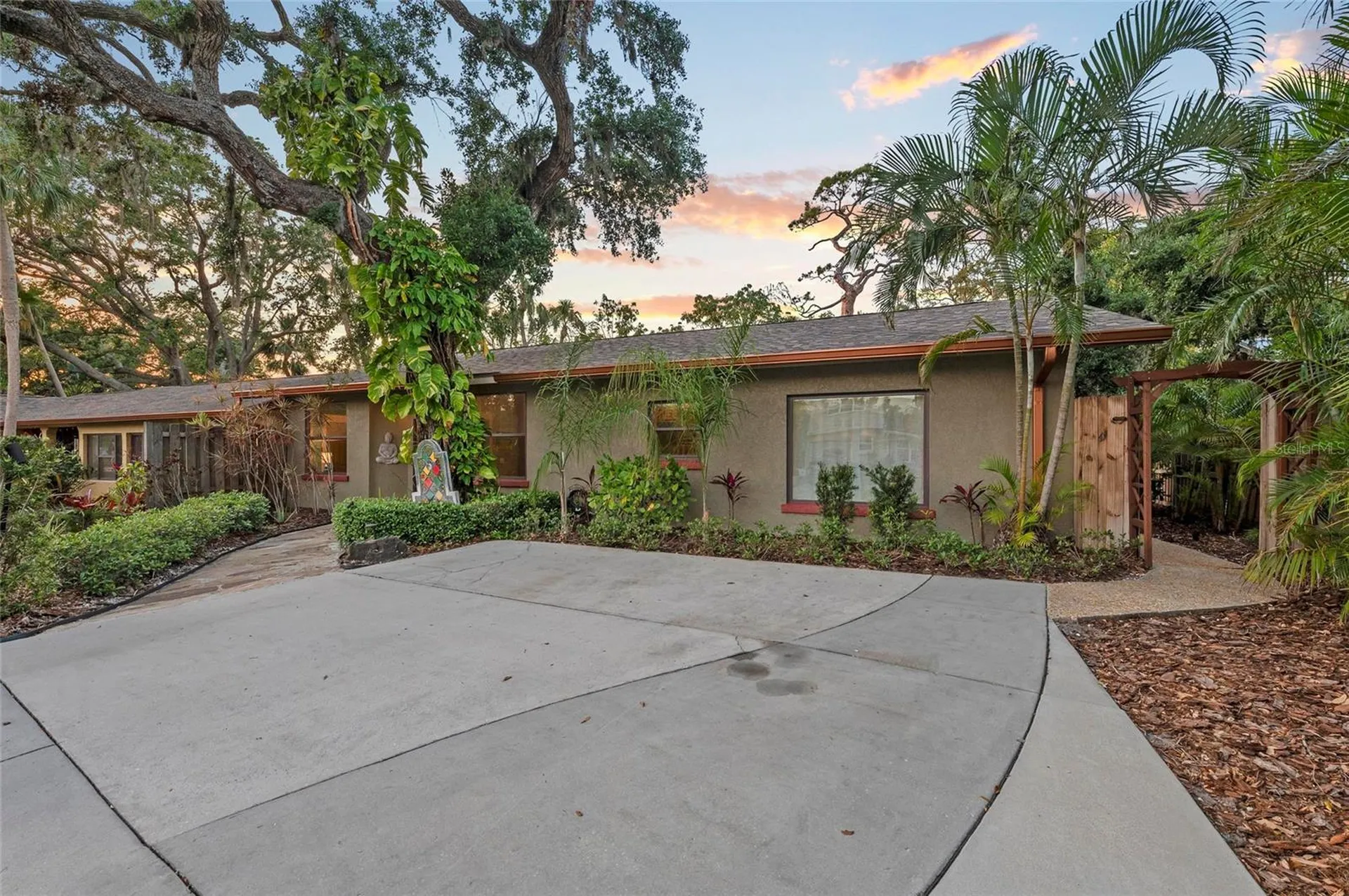941 Virginia Drive Sarasota FL 34234