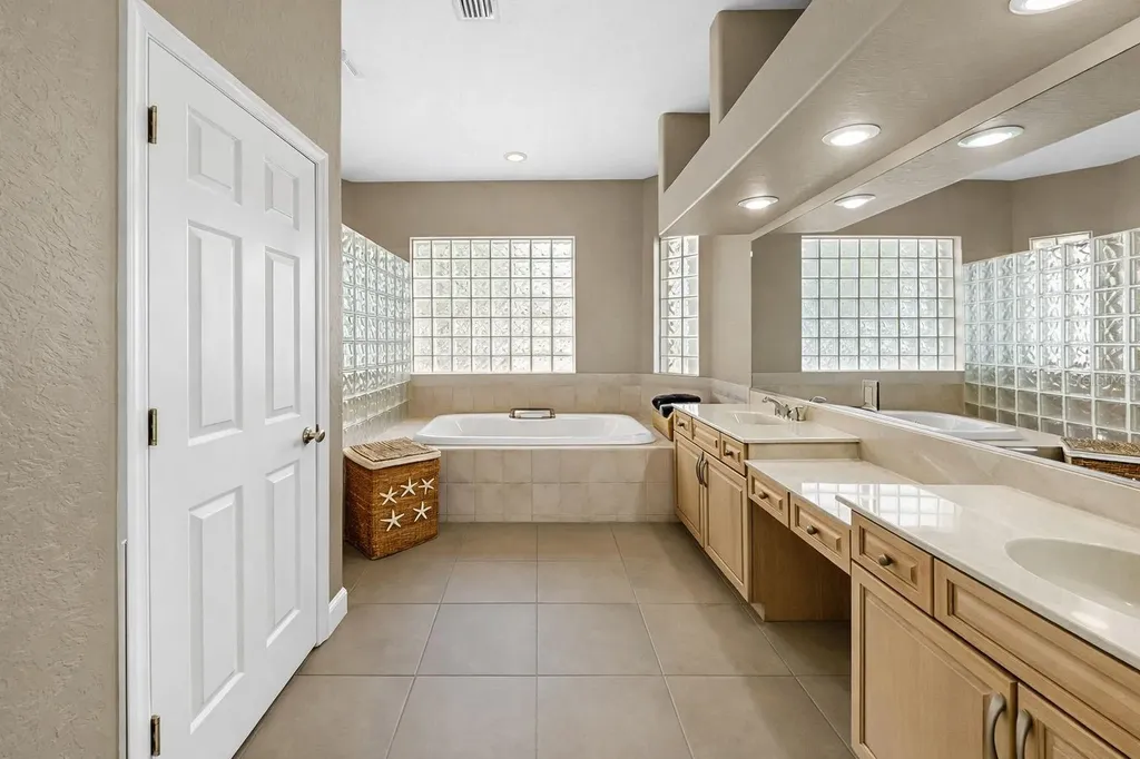 960 Symphony Isles Boulevard Apollo Beach FL 33572