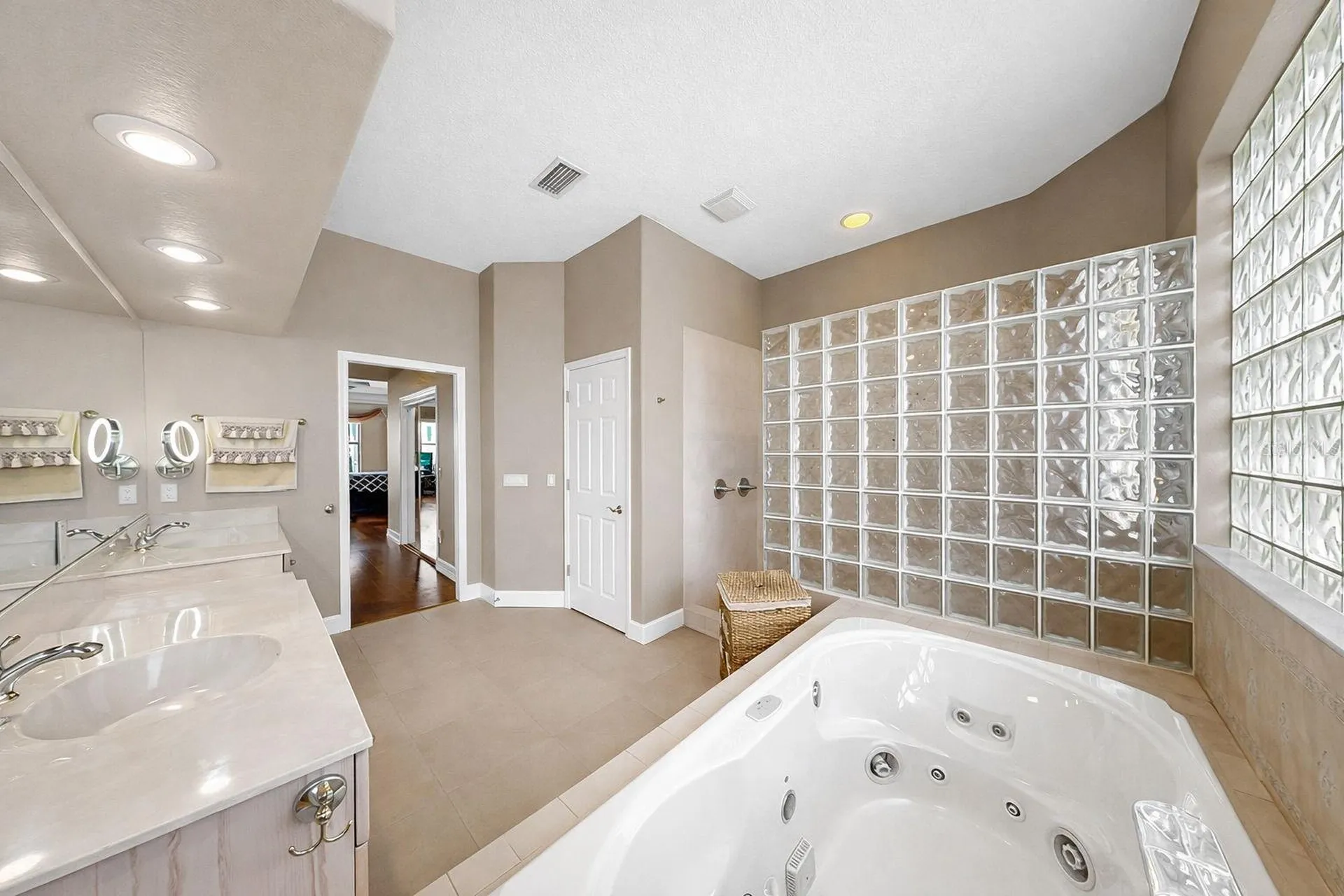 960 Symphony Isles Boulevard Apollo Beach FL 33572