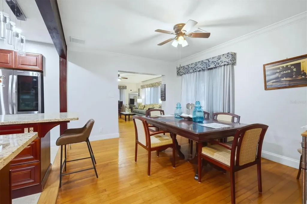 7096 54th Avenue N St Petersburg FL 33709