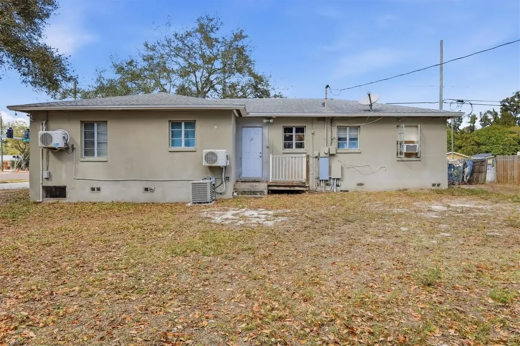 7096 54th Avenue N St Petersburg FL 33709