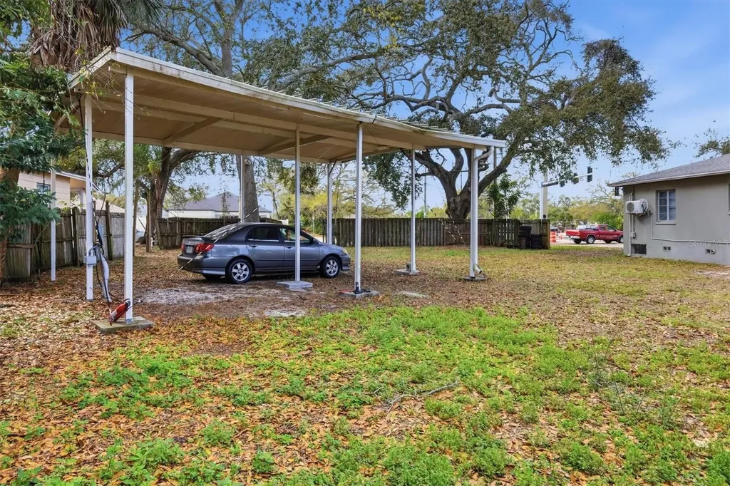 7096 54th Avenue N St Petersburg FL 33709