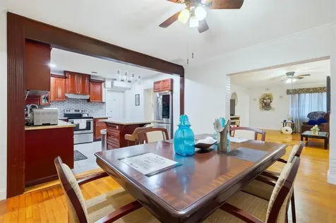 7096 54th Avenue N St Petersburg FL 33709