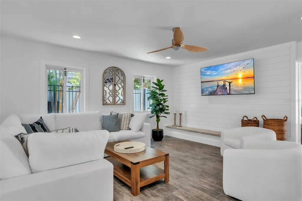 155 Crescent Drive Anna Maria FL 34216