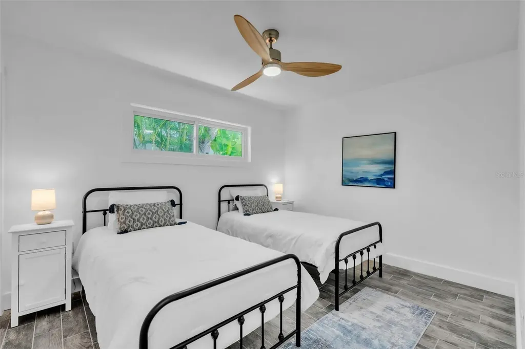 155 Crescent Drive Anna Maria FL 34216