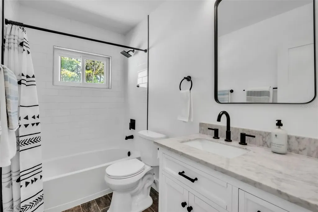 155 Crescent Drive Anna Maria FL 34216