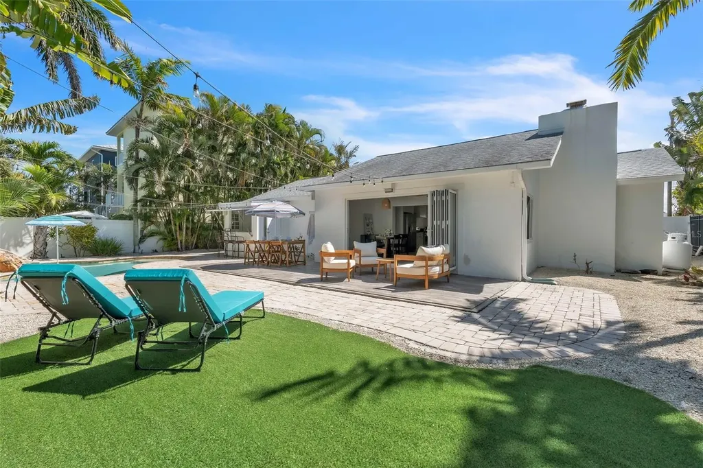 155 Crescent Drive Anna Maria FL 34216