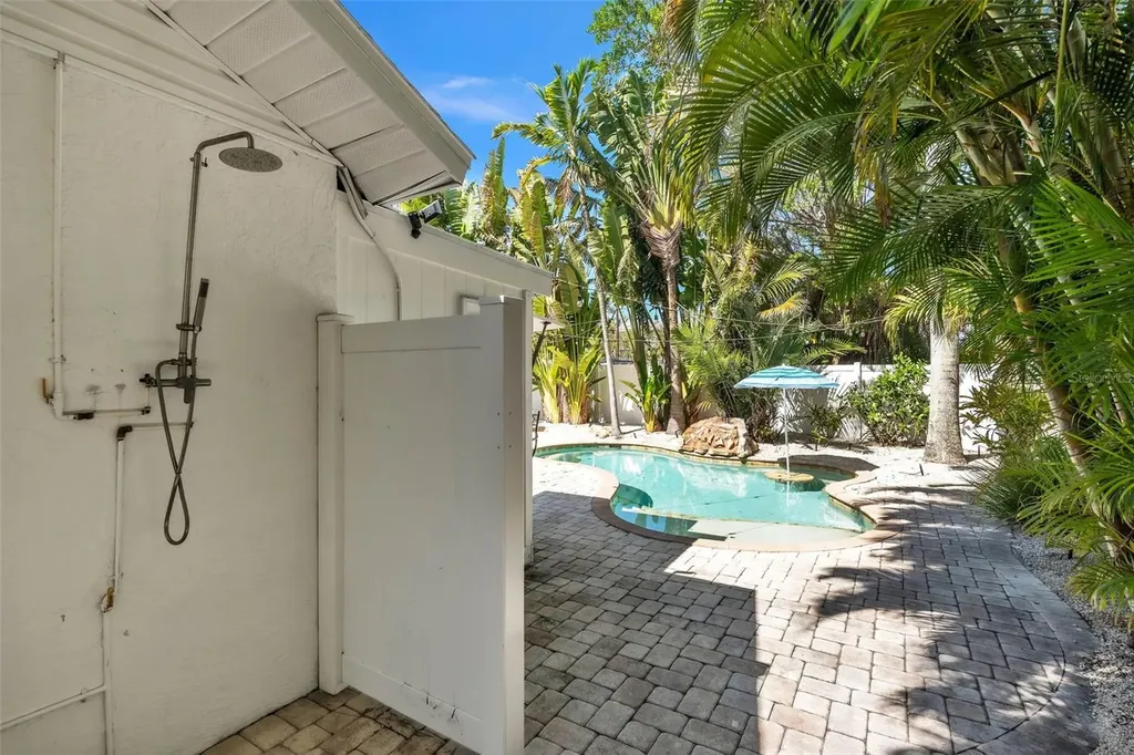 155 Crescent Drive Anna Maria FL 34216