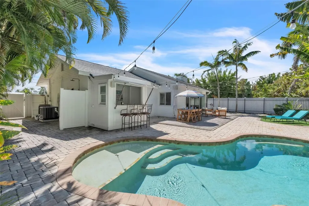 155 Crescent Drive Anna Maria FL 34216