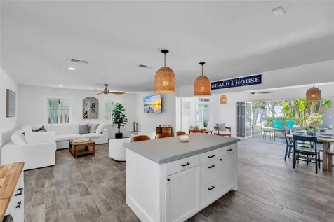 155 Crescent Drive Anna Maria FL 34216