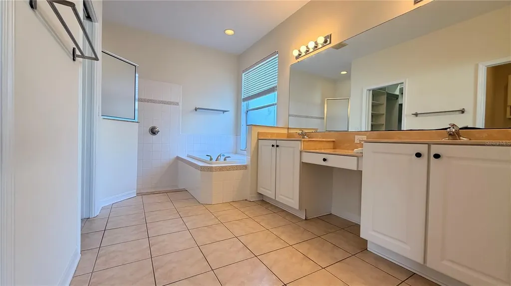 1643 Bonita Bluff Court Ruskin FL 33570