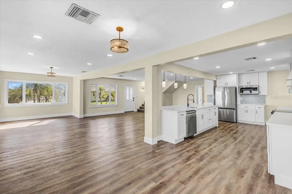 2201 Riverview Boulevard Bradenton FL 34205