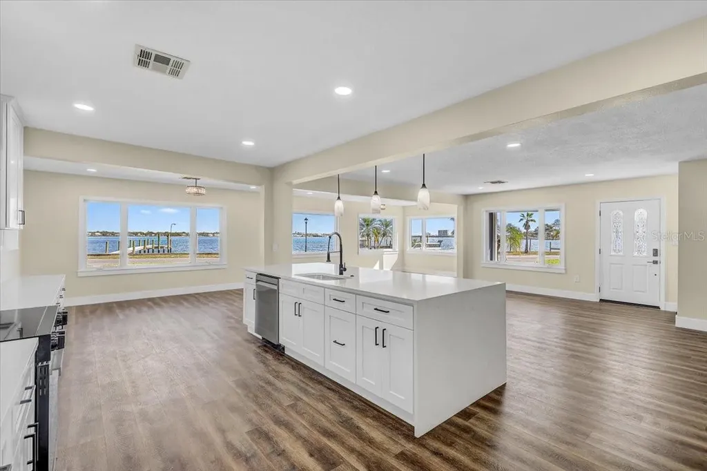 2201 Riverview Boulevard Bradenton FL 34205
