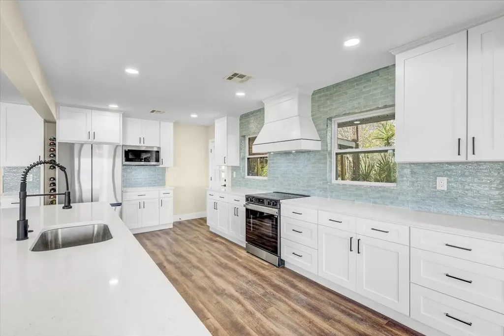 2201 Riverview Boulevard Bradenton FL 34205