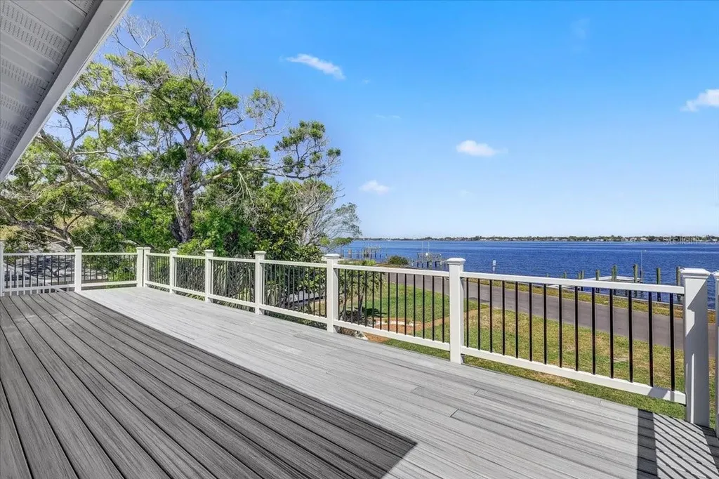 2201 Riverview Boulevard Bradenton FL 34205