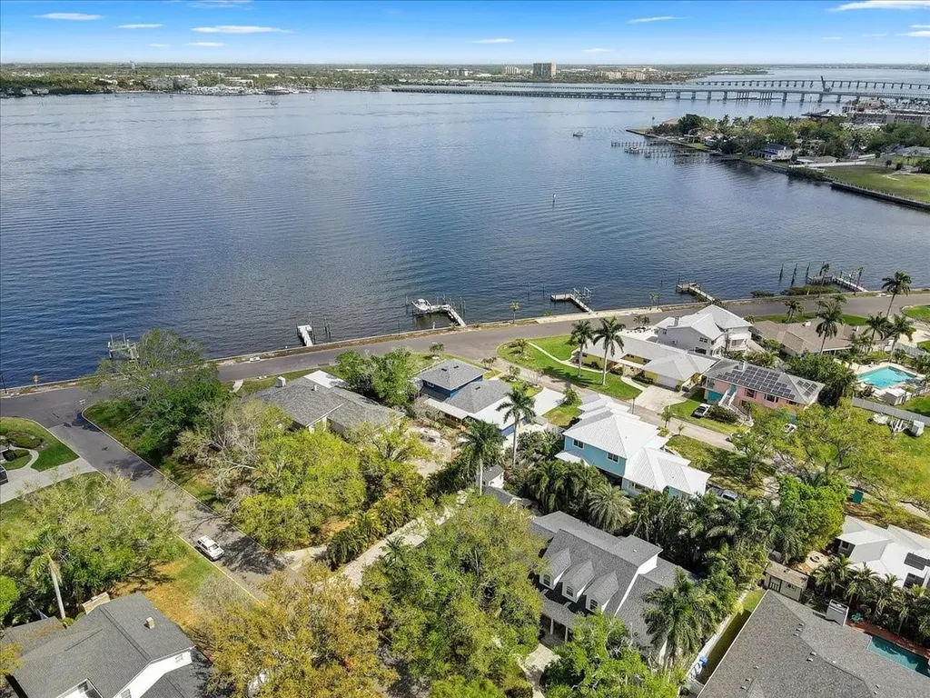2201 Riverview Boulevard Bradenton FL 34205